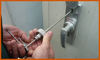 Grosse Pointe MI Locksmith Store Grosse Pointe, MI 313-681-5836 - 5-lock-opening